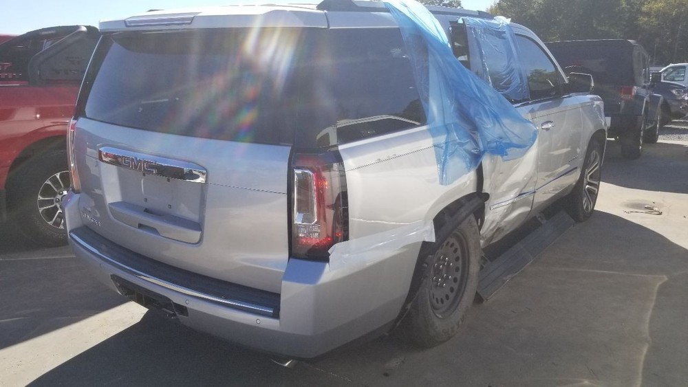19 GMC YUKON DENALI 6.2L AIR SHUTTER ASSEMBLY