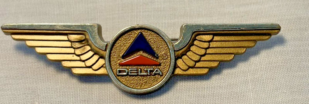 Delta Airlines Ready! 80s VTG 1.75" Pinback Button & Plastic Pilot Wings