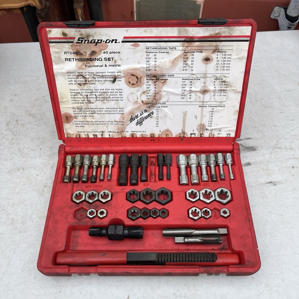 SNAP-ON - RTD40 - RETHREADING SET -W/Red Hard Case - Missing 3 pcs