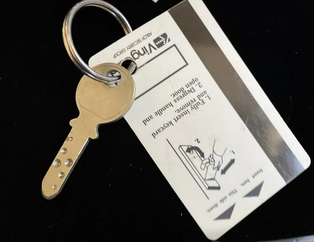 SILCA Key With Ving Card