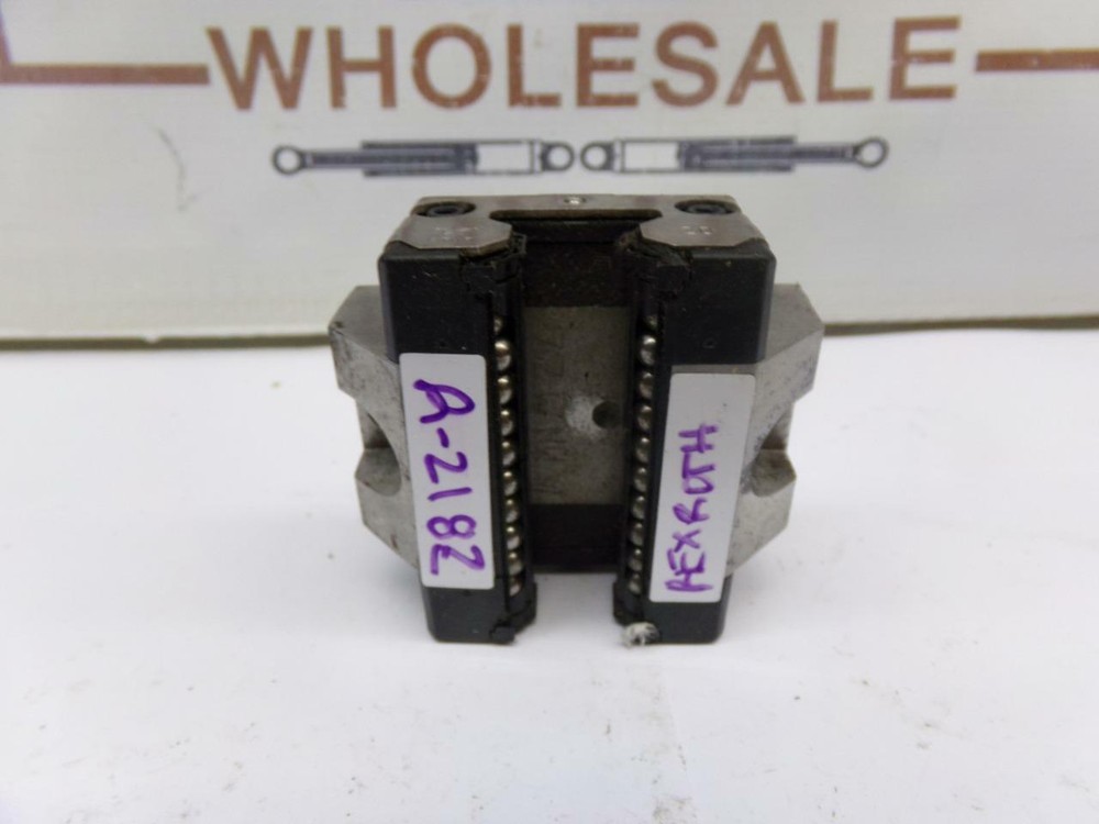 Rexroth 1665-894-20 AA09N Linear Roller Guide Rail Block