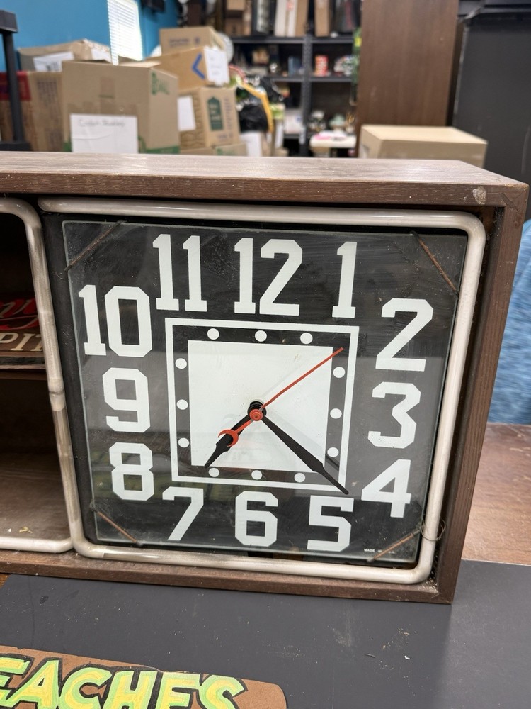 VINTAGE ACTION AD ADVERTISING NEON CLOCK WORKS