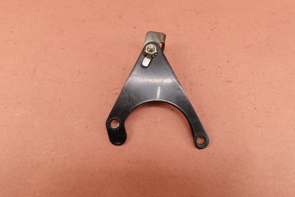 2000-2006 Harley Davidson FLTRI Road Glide ENGINE STARTER MOUNT BRACKET