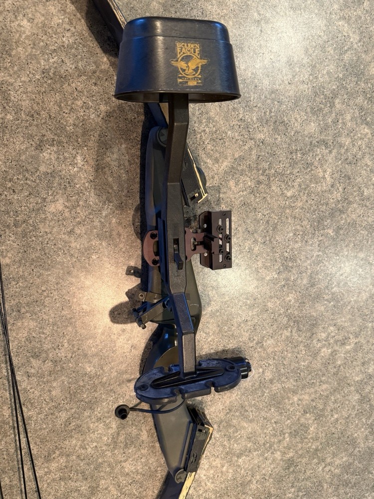 PSE Archery Fire-Flite Compound Bow Hunting Camo Right Hand 31" Draw 67lb