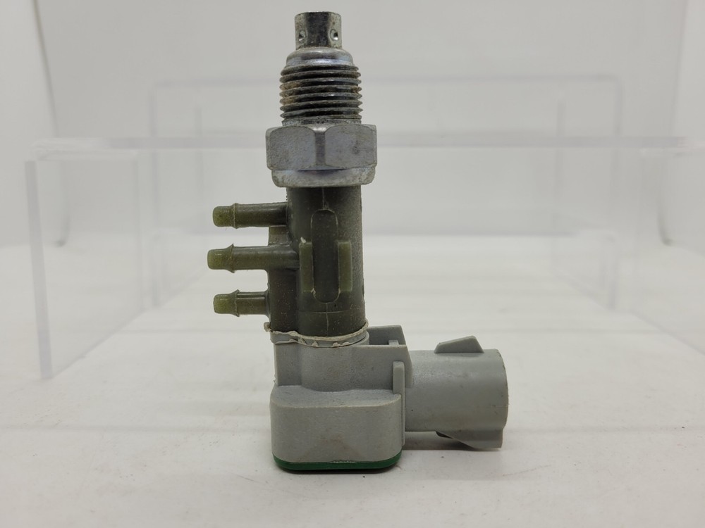 Jetair 83706 Ported Vacuum Switch NOS new in Box