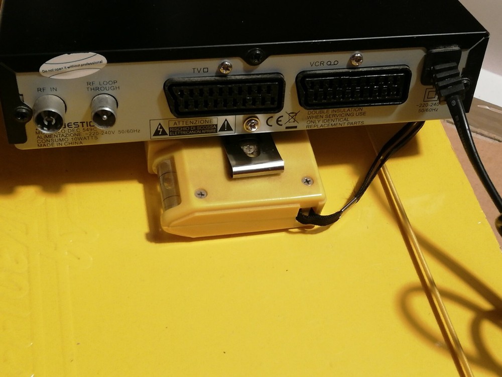 MAJESTIC DVBT-1 549 - T1 Digital Earth Decoder with Remote Control - Black