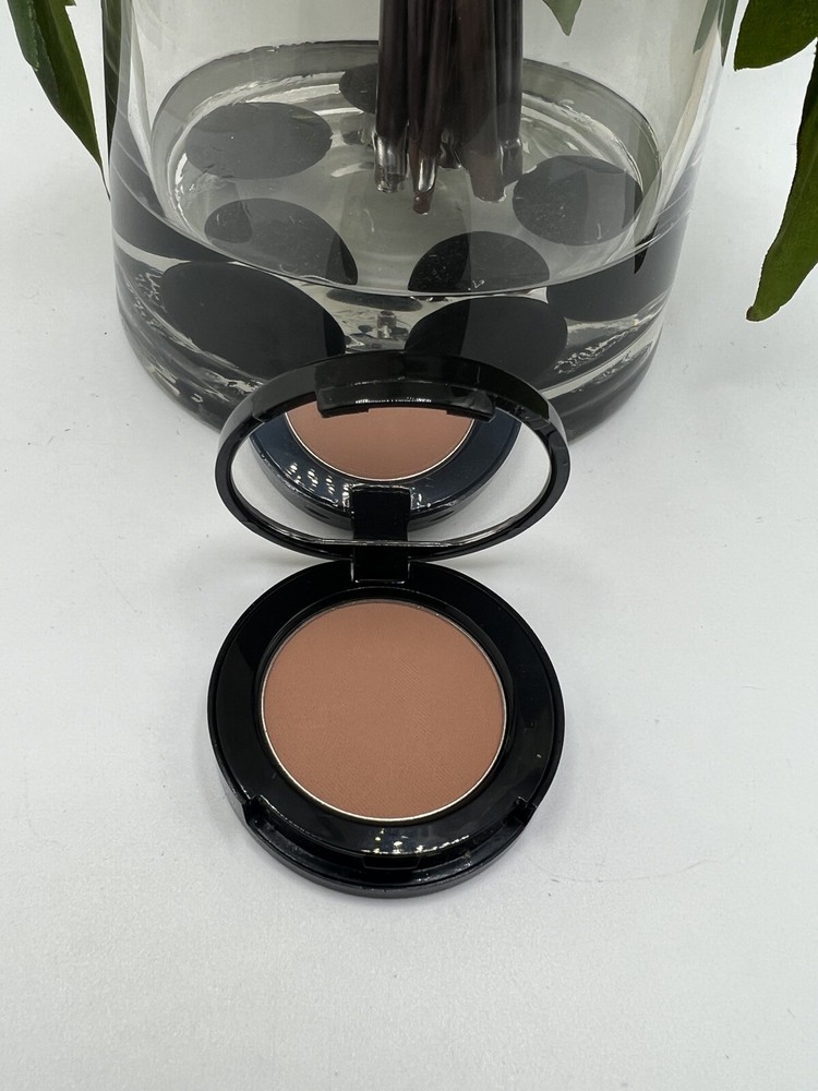 Bobbi Brown Bronzing Powder (medium) .080z/2.5g Mini New