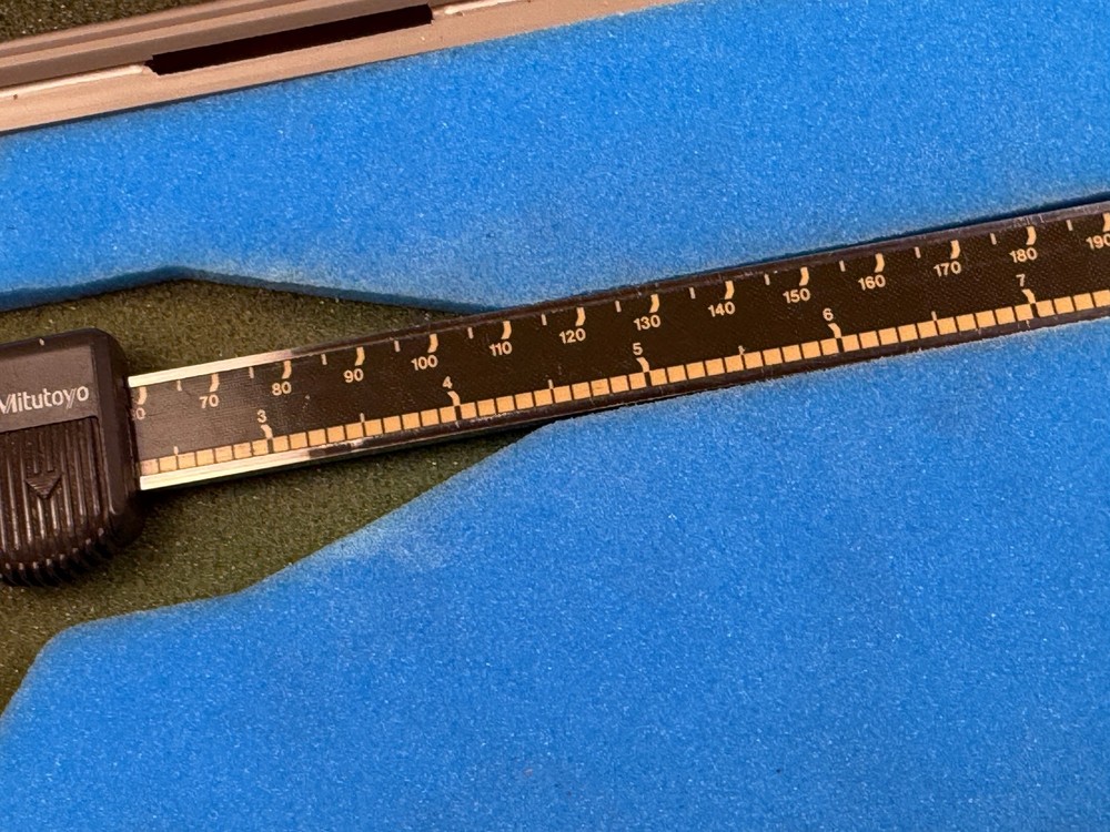 In Box - Mitutoyo 8" Digimatic Absolute Caliper 500-134 Model CD-8B w/ Case