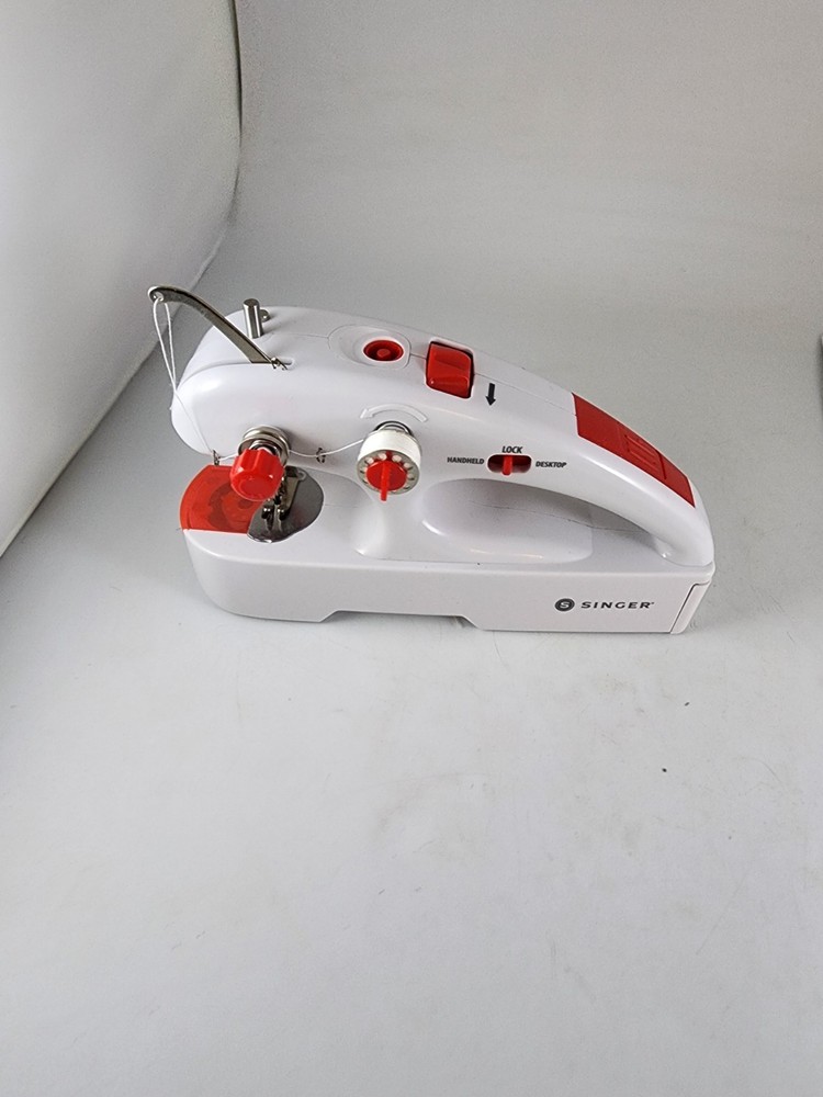 Singer Stitch Quick + Two Thread Hand Held Mending Machine White