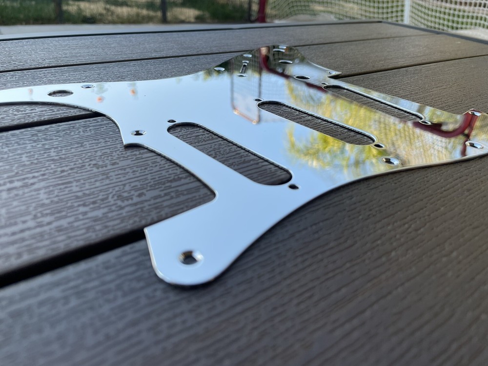 Strat Pickguard Tom Morello Mirrored Chrome