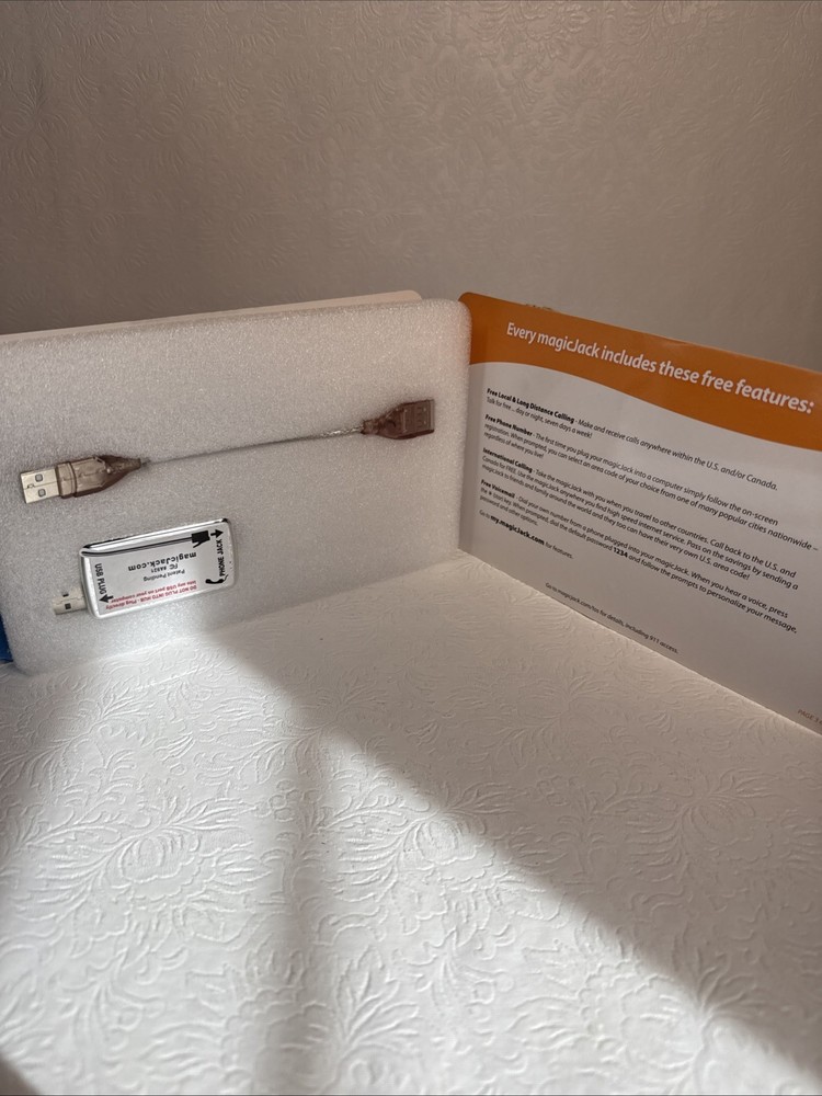 Magic Jack A921 Phone System USB Phone Jack Long Distance Calling Open Box Clear
