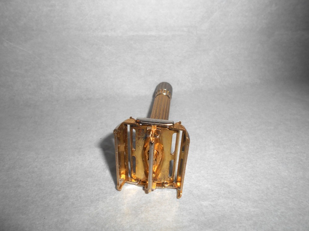 Gillette Aristocrat 1945 46 TTO DE Gold Nickle