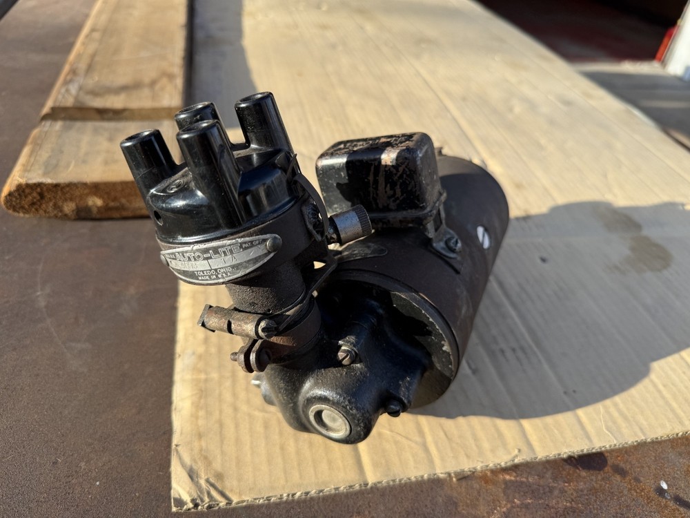 Indian '38-'42 'Four' Generator/Distributor Assembly 6v (#0136)
