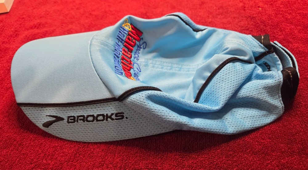 Brooks Space Coast Marathon Running Lightweight Packable Hat Adjustable Cap Blue