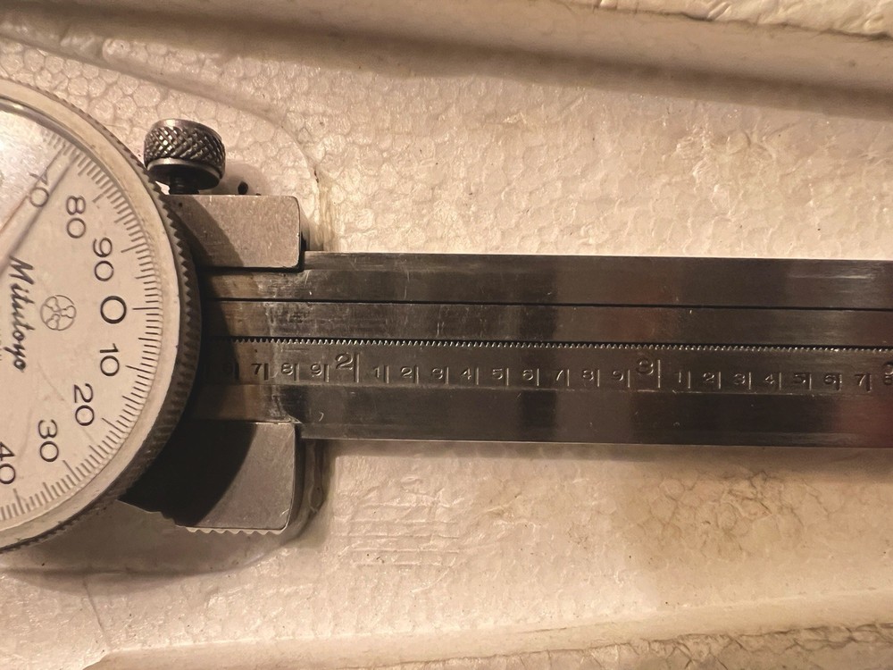 Mitutoyo Dial Caliper 0-6in 505-101