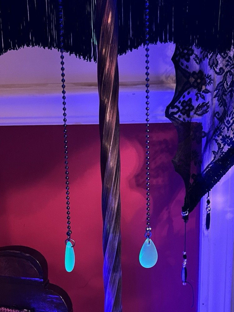 Uranium Blue Aqua Turquoise Teardrop Shaped Lamp Pull Chain Pair