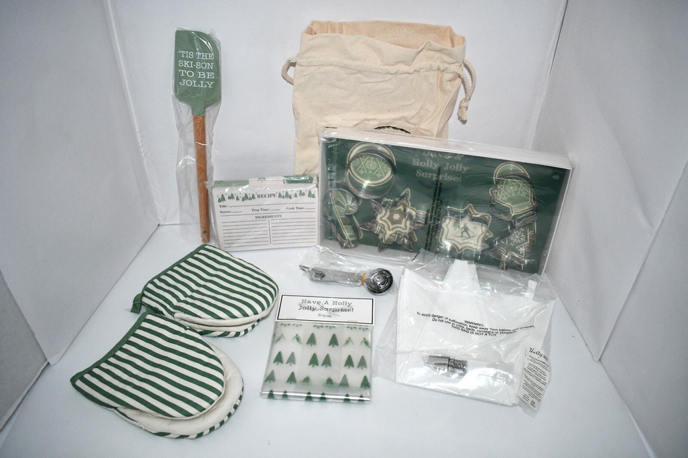 Thirty One Festive Feels Baking Set NIB
