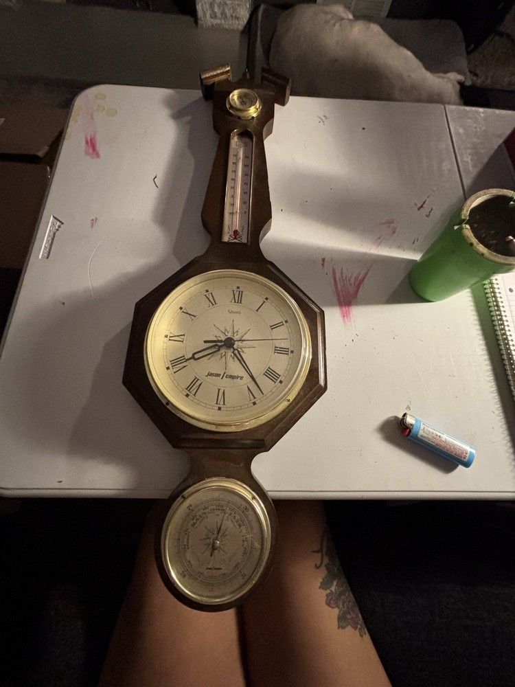 VINTAGE Old Fashioned Weathermaster Berometre
