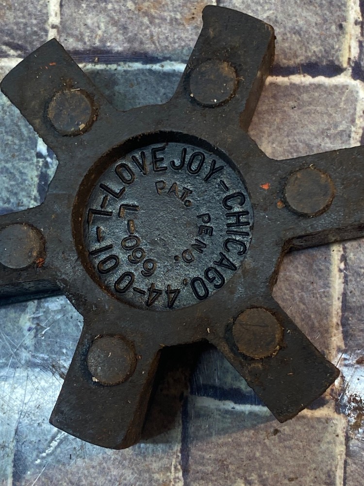 One LoveJoy 44-001-T coupling Spider