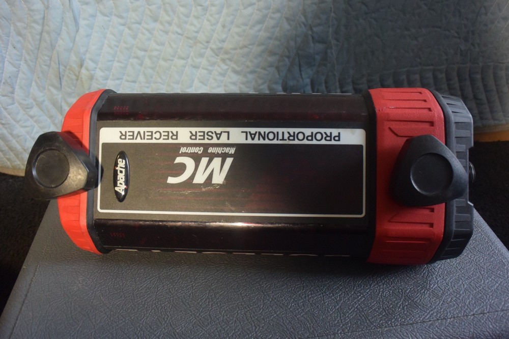 Trimble/Apache Machine Grade Control Panel CB26 & MC Bullseye Laser Receiver