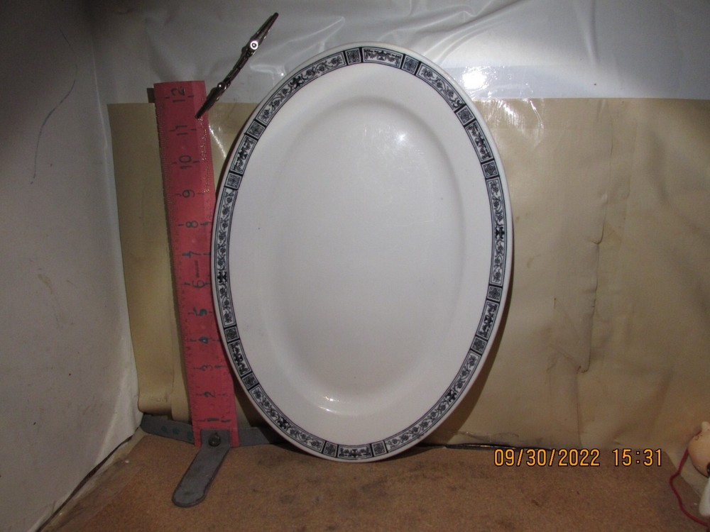 LAMBERTON RESTAURANT WARE PLATTER 13 5/8 BY 9 1/2 INCH - DESIGN PATENTED 1923