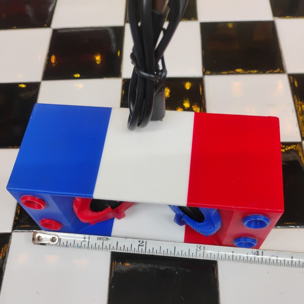 D30 Dual-30mm rechargeable Bluetooth scale speaker.