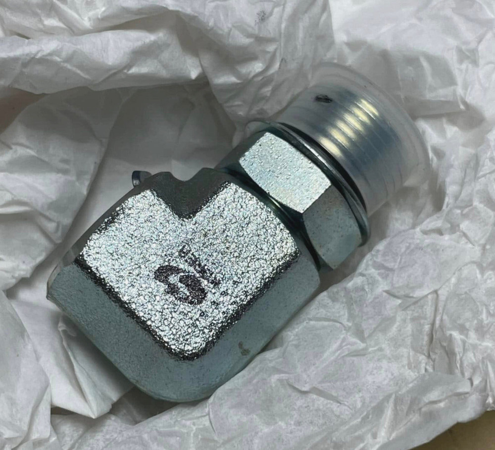 NEW Cummins 5318060 Plain Union Elbow
