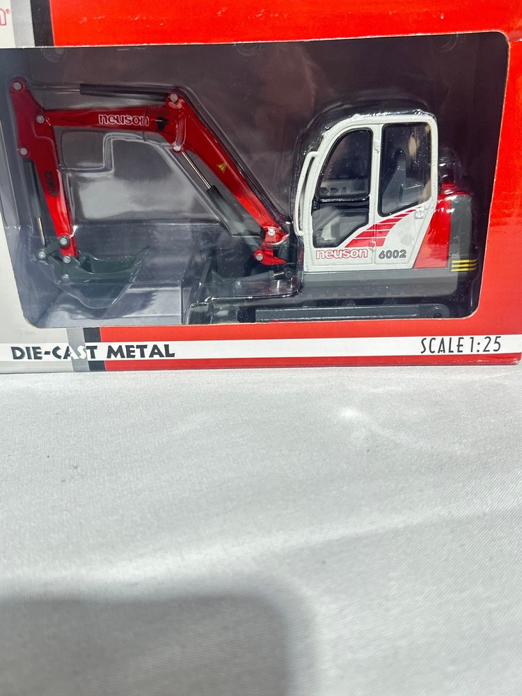Neuson 6002 Compact Excavator By DCP 1/25th Scale