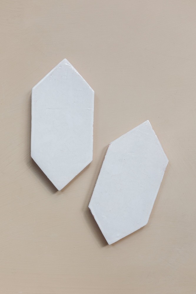 Petit Diamond in White
