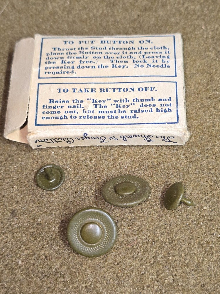 WWI Pilcher's Automatic Bachelor Button Box with Contents