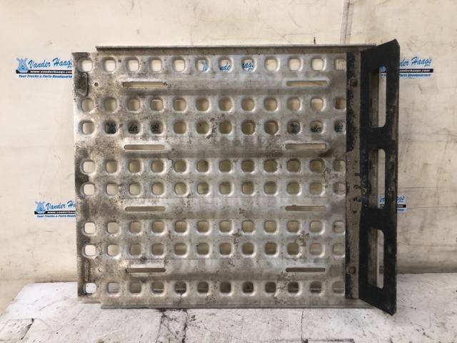 Volvo VNL 20.5 x 24 Deckplate - Used