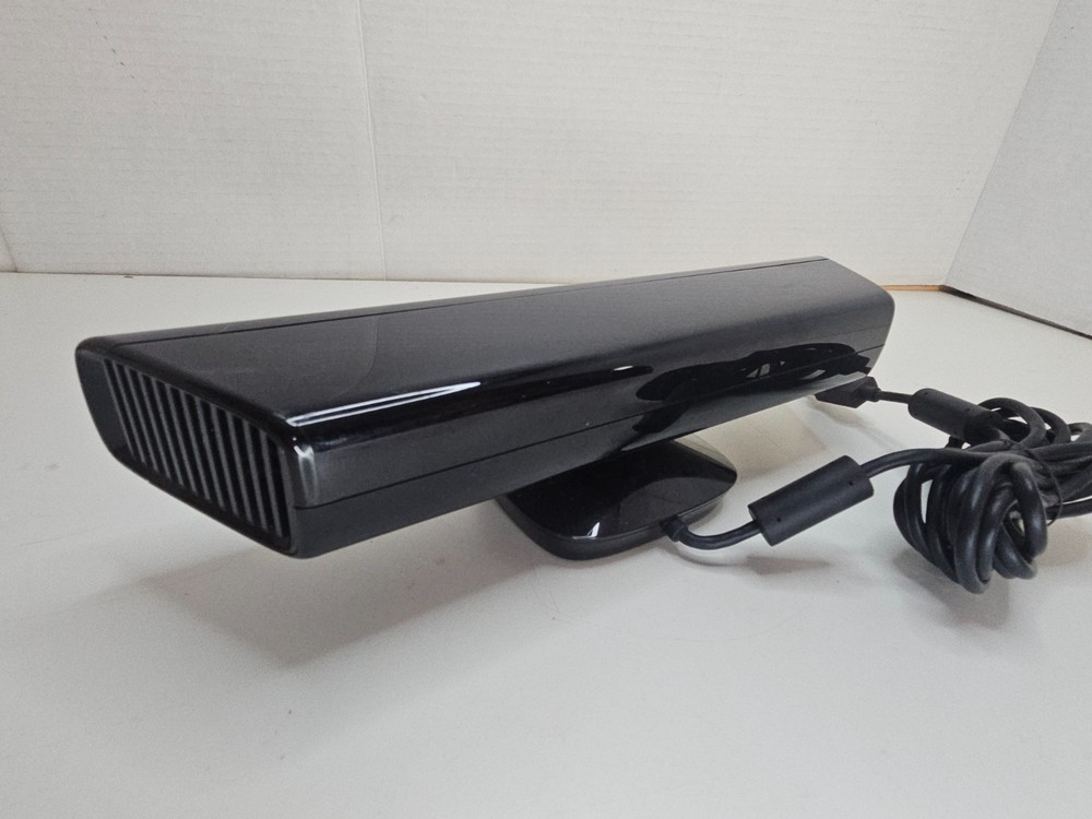 Microsoft Xbox 360 Kinect Sensor with Kinect Adventures! Game Model 1414 Tested