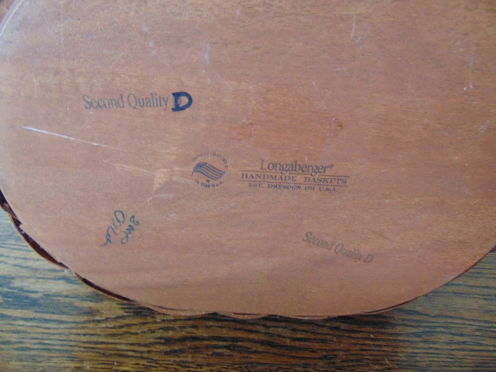 LONGABERGER SECOND QUALITY D BASKET 2008