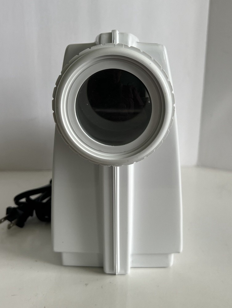 Projecta Scope Model: PJ1768 - Open box - Very Good Condition
