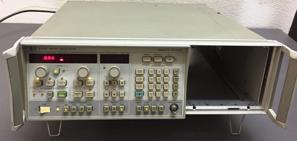 HP 8350B Sweep Oscillator Mainframe without Plug-In