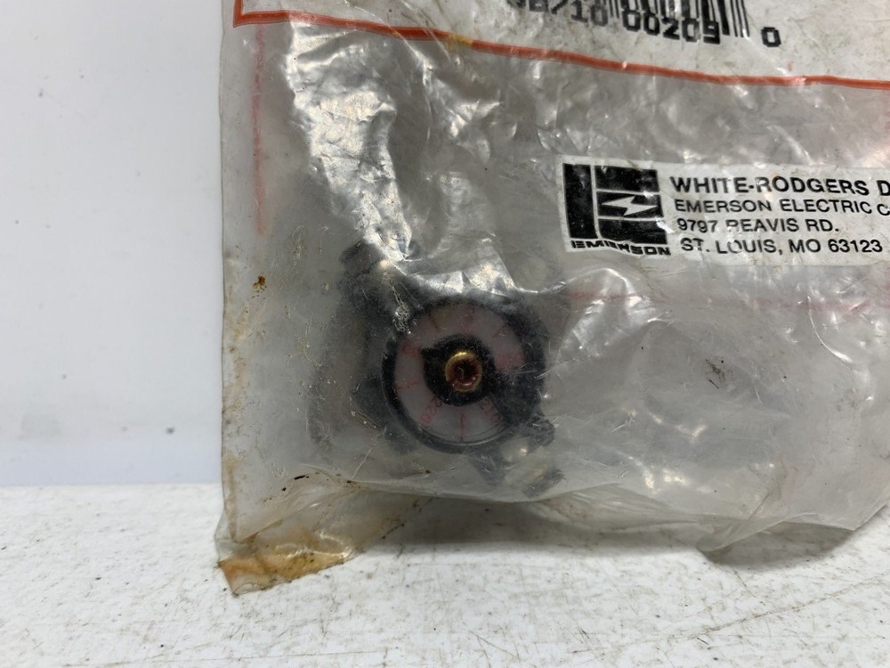 Emerson 3L05-3 Adjustable Snap Disc Control