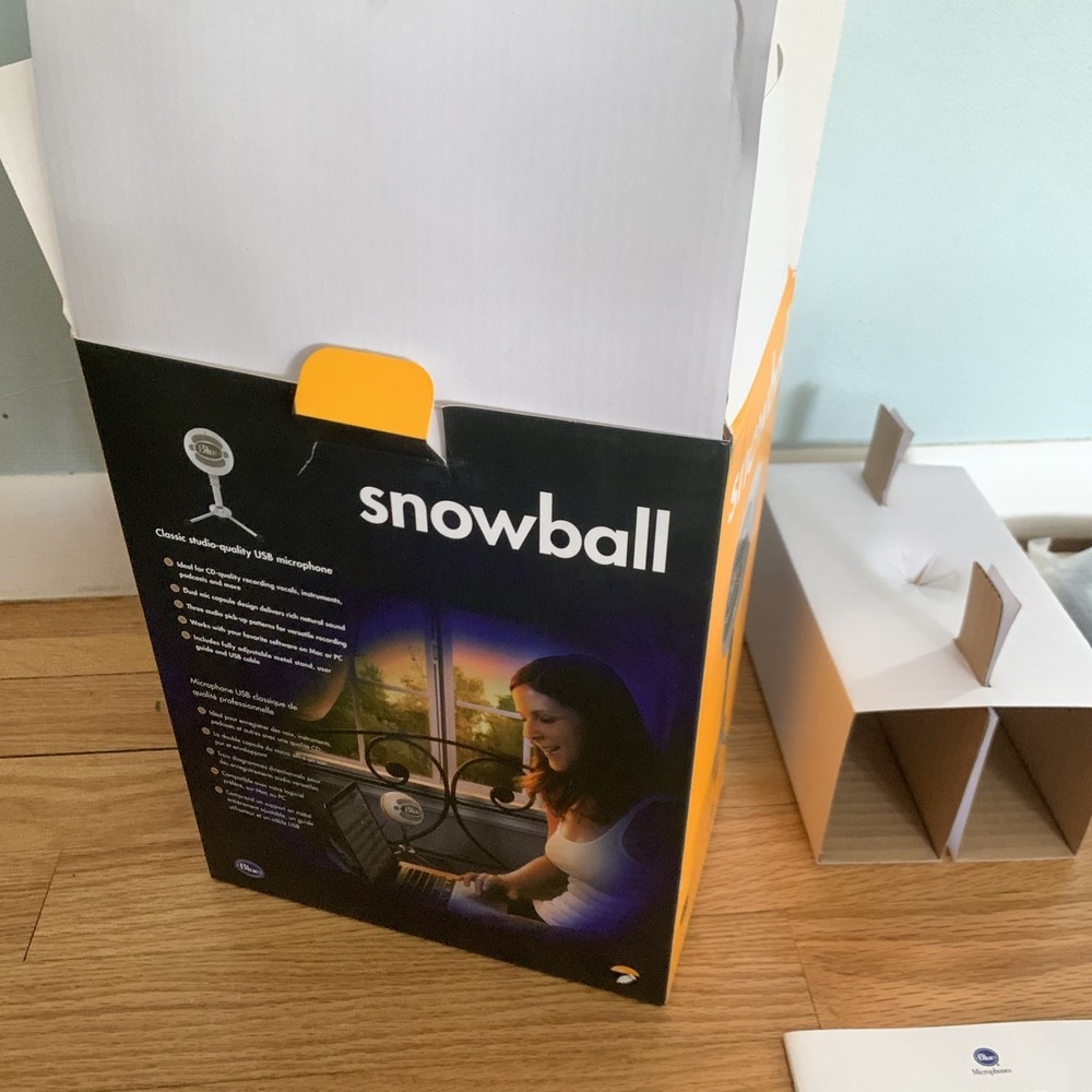 Snowball Blue USB Microphone Home Studio Textured White w/ Pop Filter Open Box