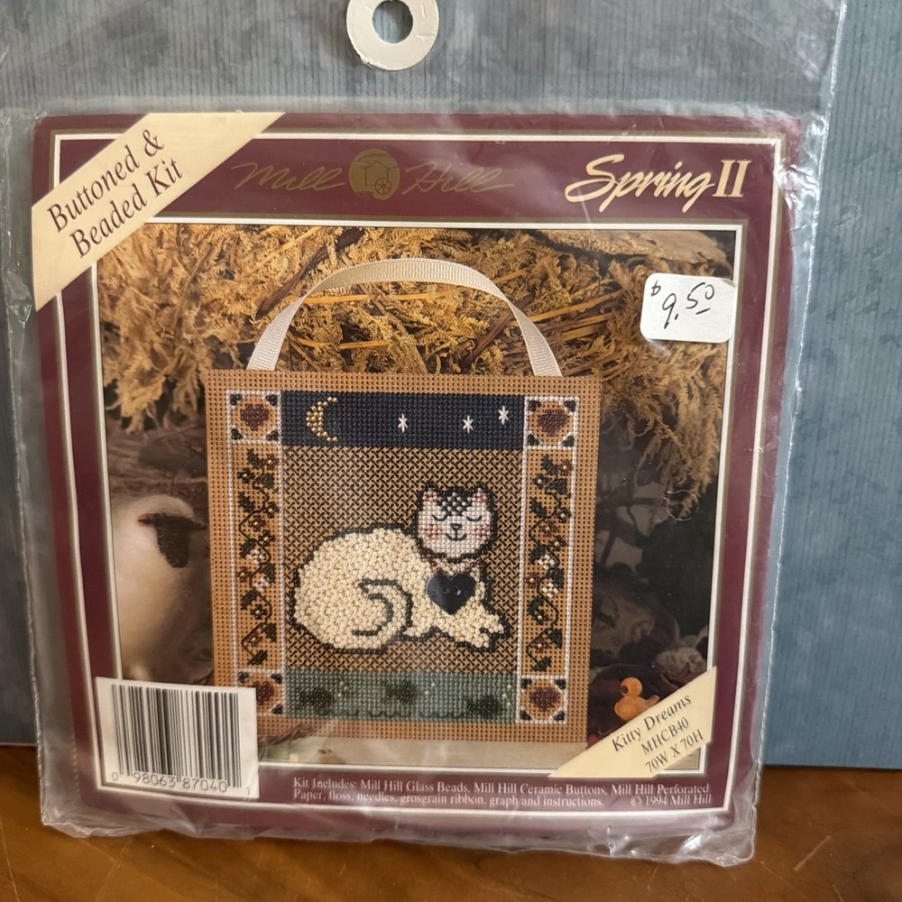 Mill Hill Buttoned & Beaded Kit - Spring II Kitty Dreams MCHB40 70x70