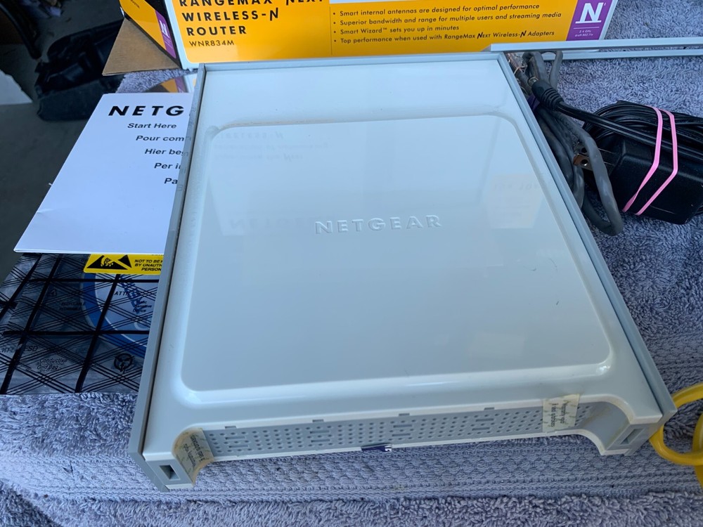 NetGear WNR834M RangeMax Next Wireless N Router