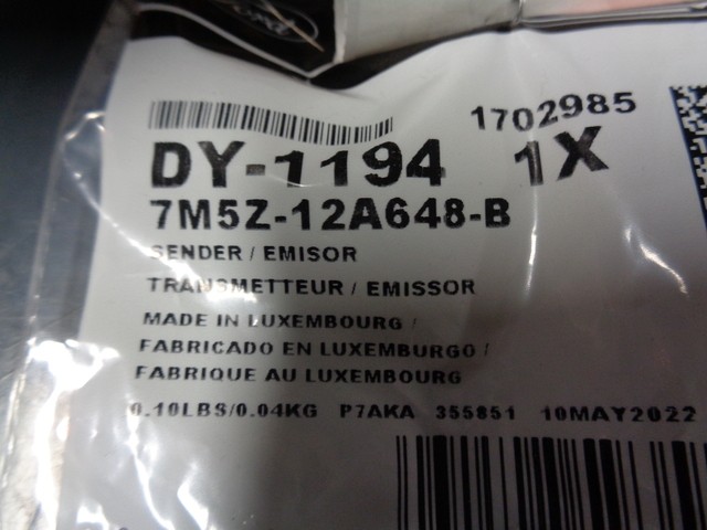 Genuine Ford Engine Coolant Temperature Sensor 7M5Z-12A648-B