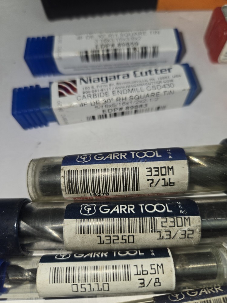 Milling Cutter,end Mills Asorted Sizes, Not All Bits Match There Case.13 Bits