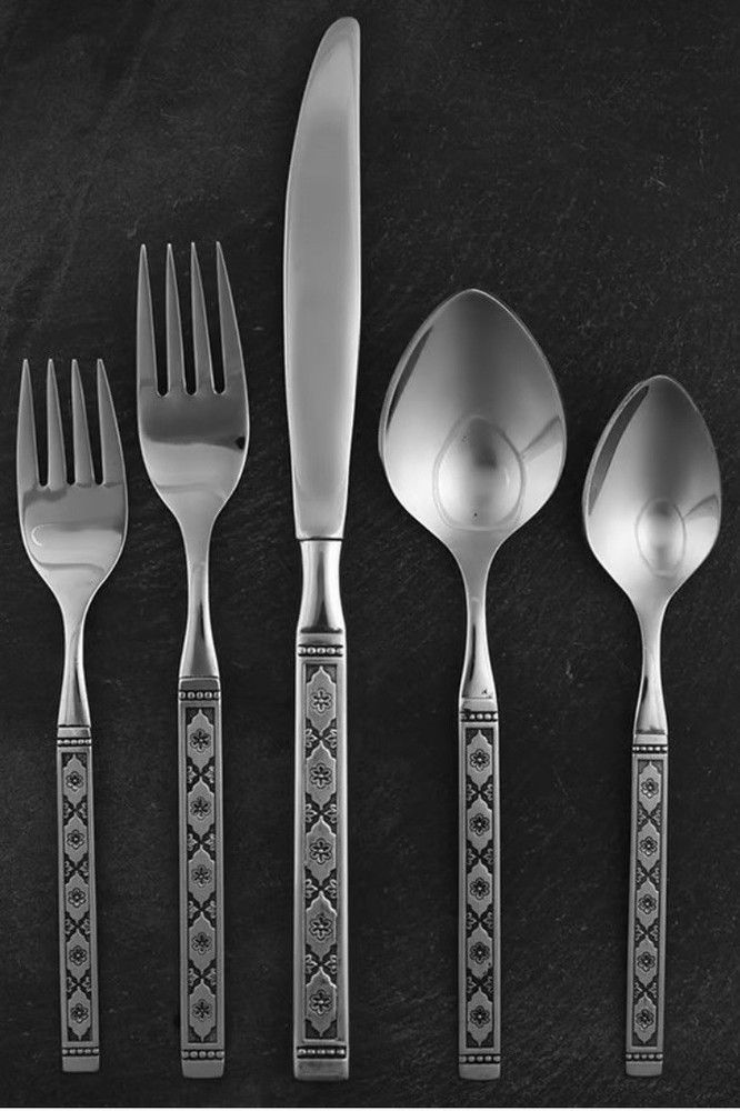 Fabulous MCM Mid Century Oneida Distinction Lisbon Pattern 13/5pc Pl S Flatware