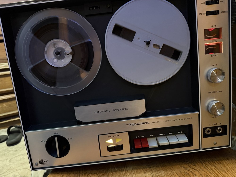 Realistic TR-101D 3 Speed 4 Track Stereo Please Read Description