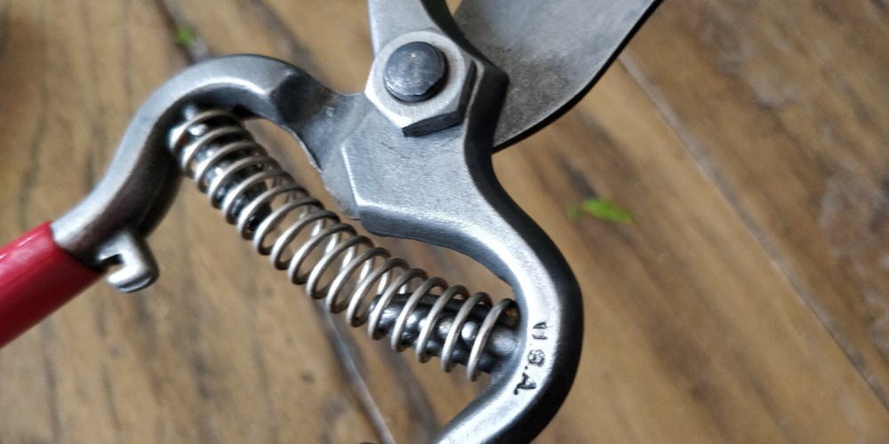 4 CORONA Garden Tools pruning shears pruner Hedge clipper ReConditioned