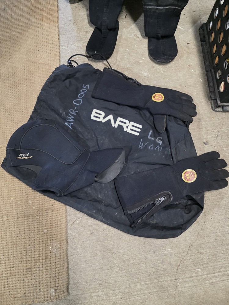 Bare Next Generation scuba divers Dry Suit,