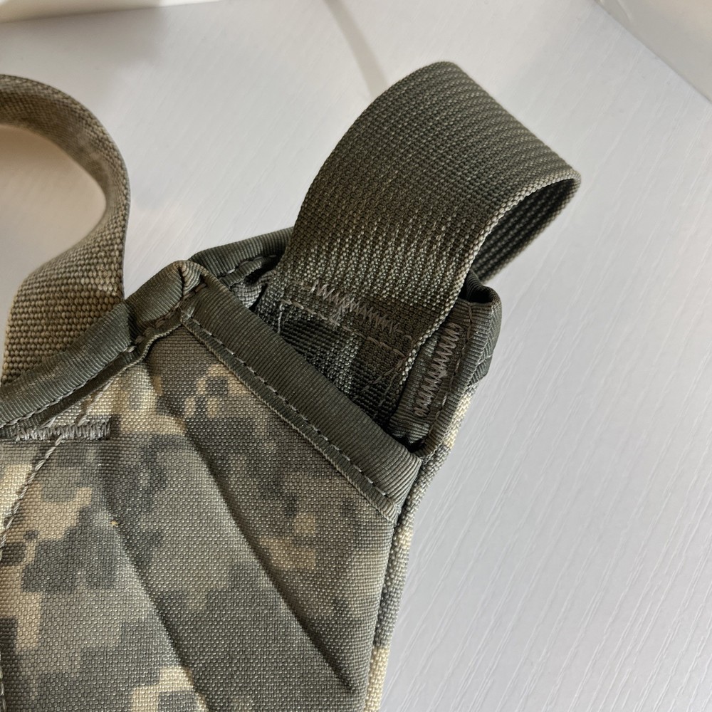 Molle II Hydration System Carrier WITH 100oz/3L Bladder ACU