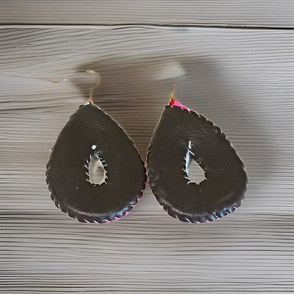 Native American Beaded Dangle Earrings 0079 D7
