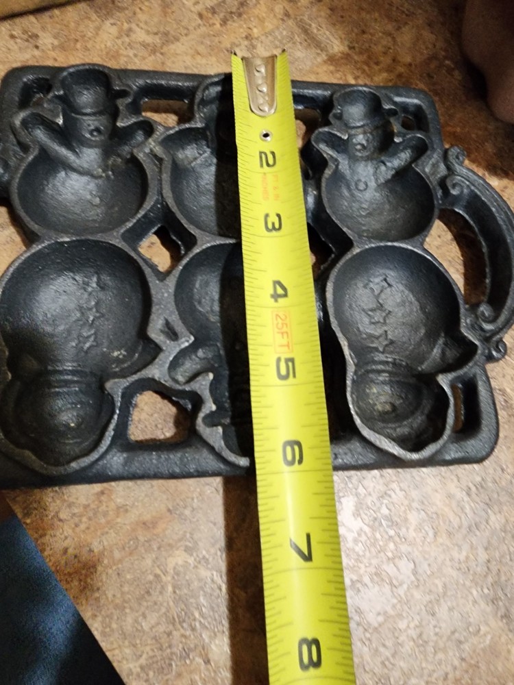 VTG John Wright Cast Iron Snowman Baking Mold Pan 9” X 6”