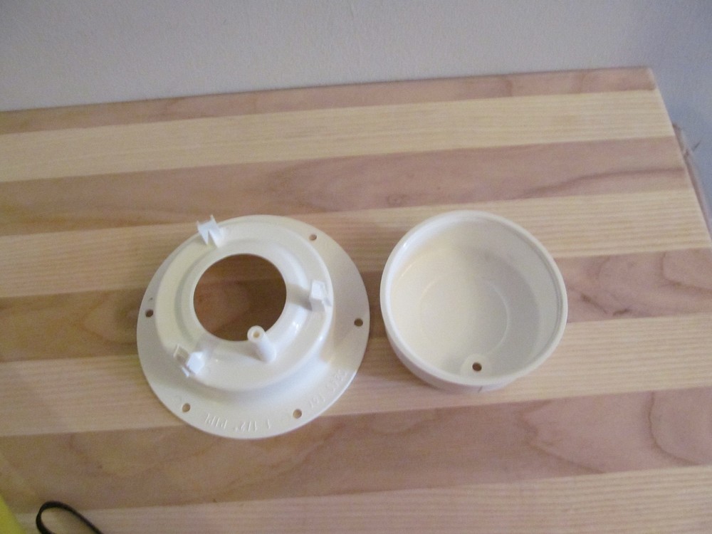 White Plastic Sewer Vent Cap For 1 1/2 " Pipe Removable Cap RV Trailer Camper