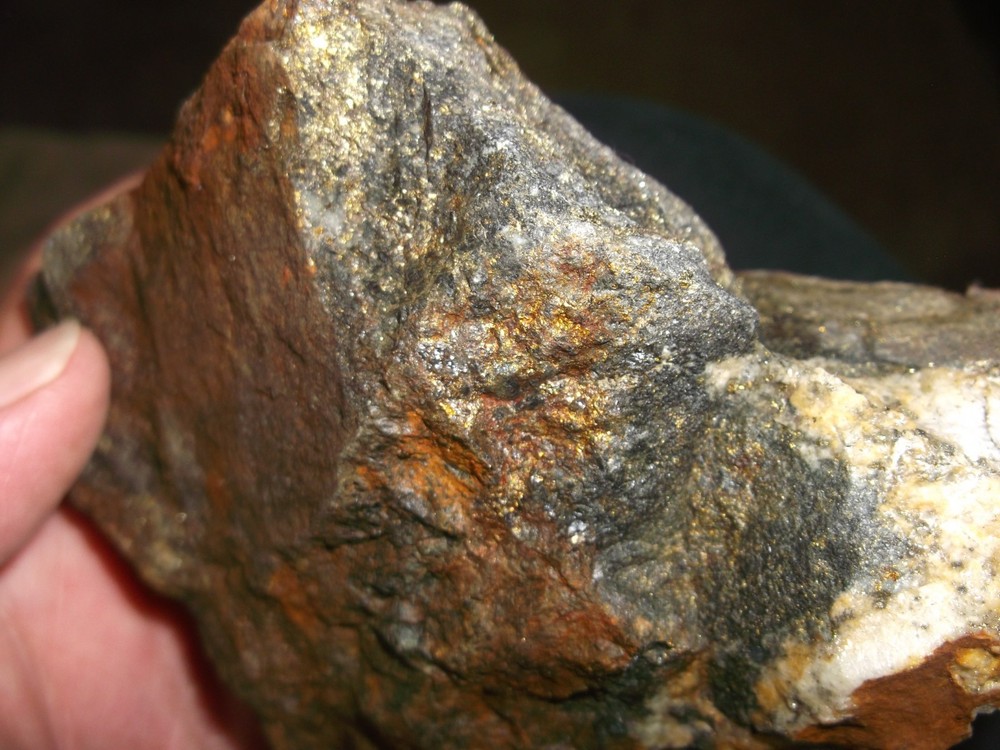 Gold, silver, copper, 686 grams samples ,ore high grade .